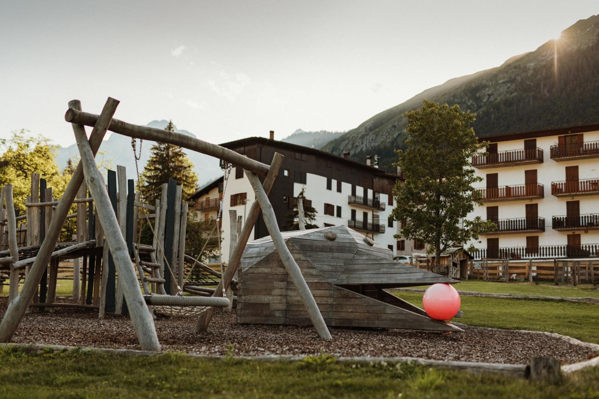 Family Hotel Serena Andalo Eksteriør bilde